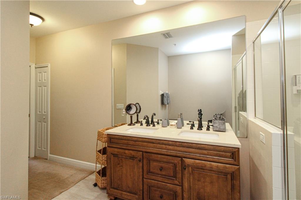 1360 Sweetwater Cv 202 Property Photo 20