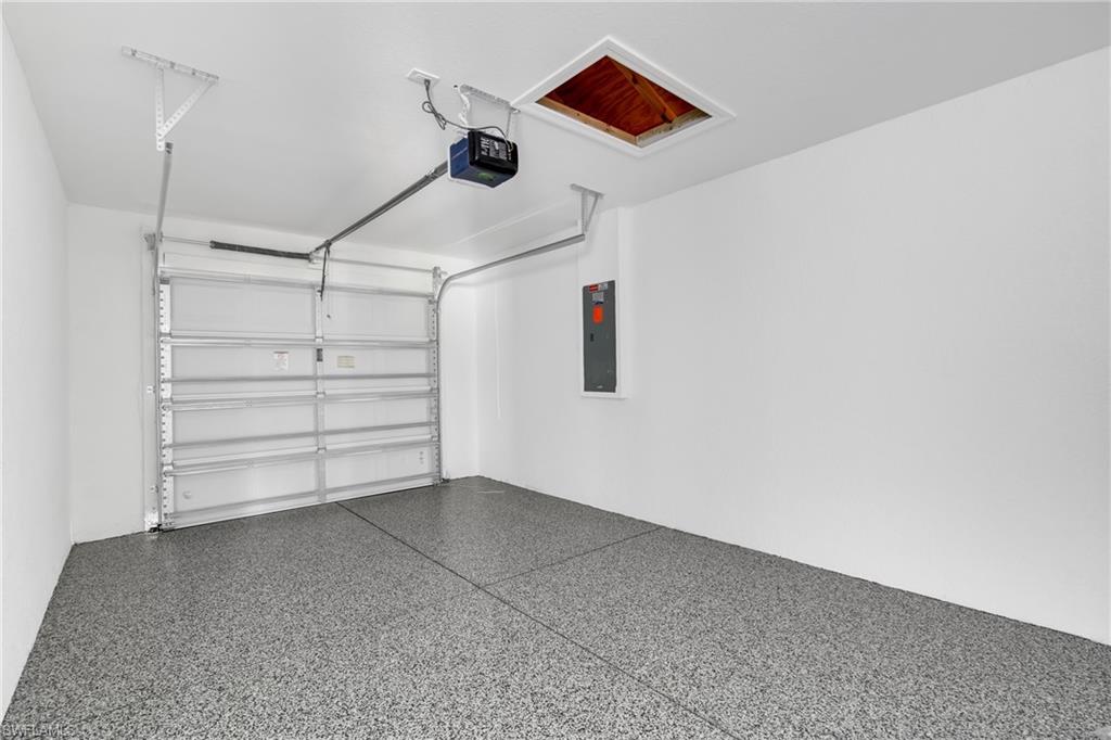 2912 8th St W Property Photo 9