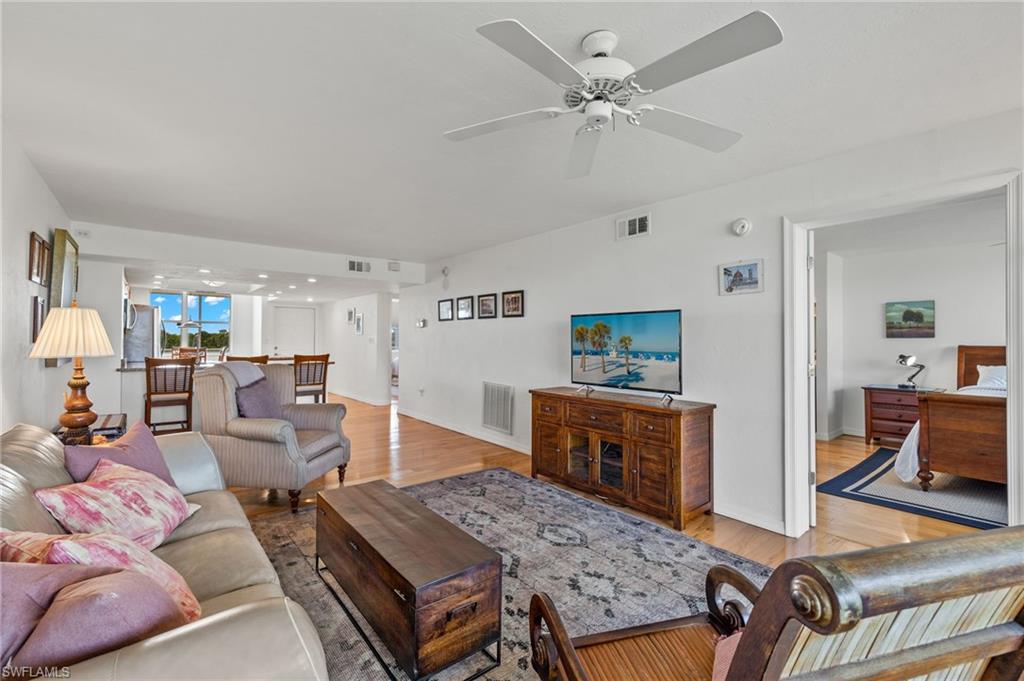 290 Naples Cove Dr 2602 Property Photo 11