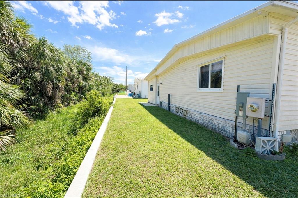 26110 Princess Ln Property Photo 2