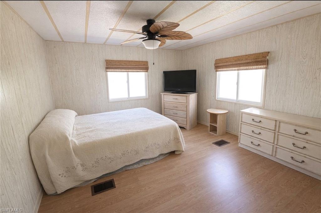 26110 Princess Ln Property Photo 13