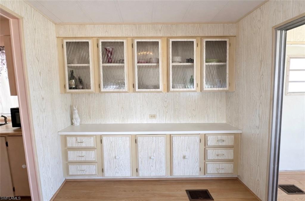 26110 Princess Ln Property Photo 22