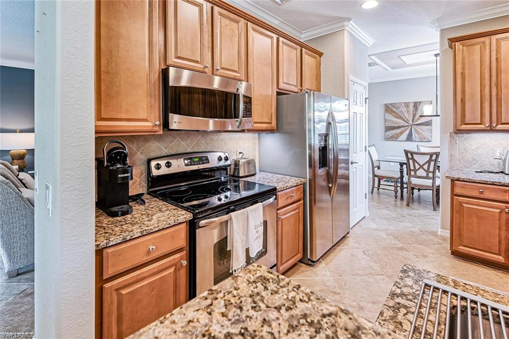 9107 Napoli Ct 201 Property Photo 10
