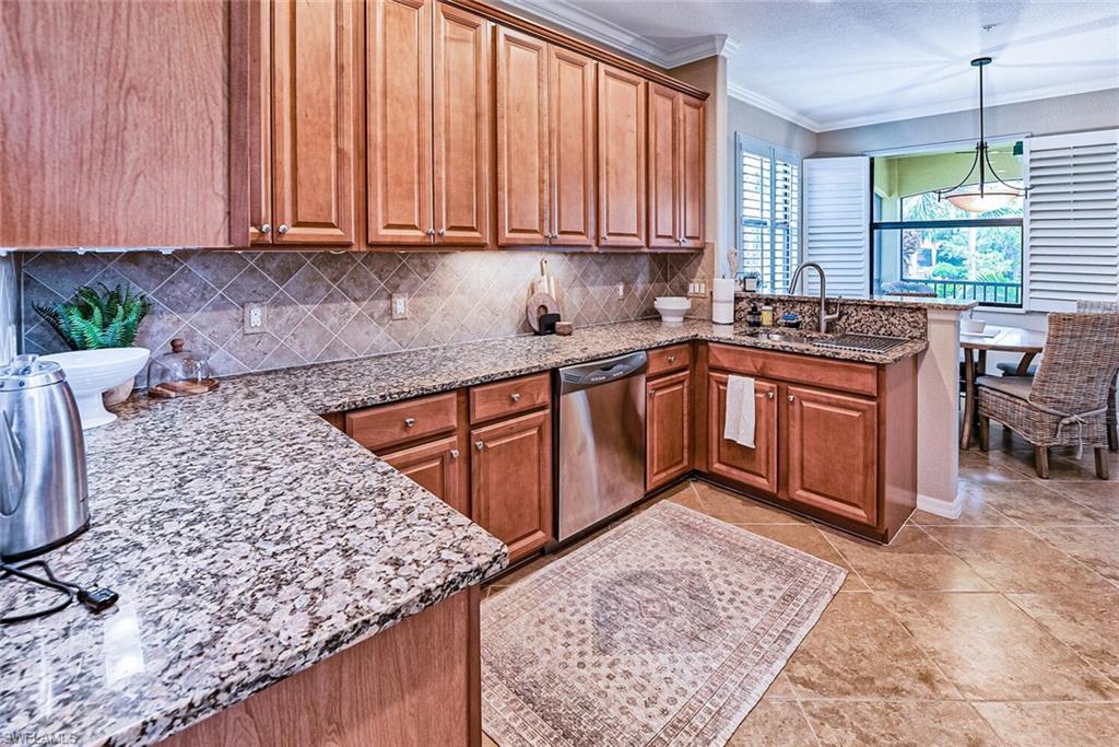 9107 Napoli Ct 201 Property Photo 11