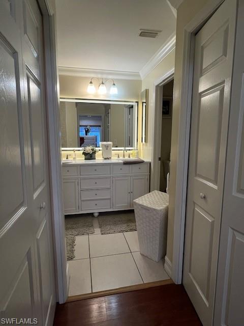360 Eisenhower Blvd Property Photo 24