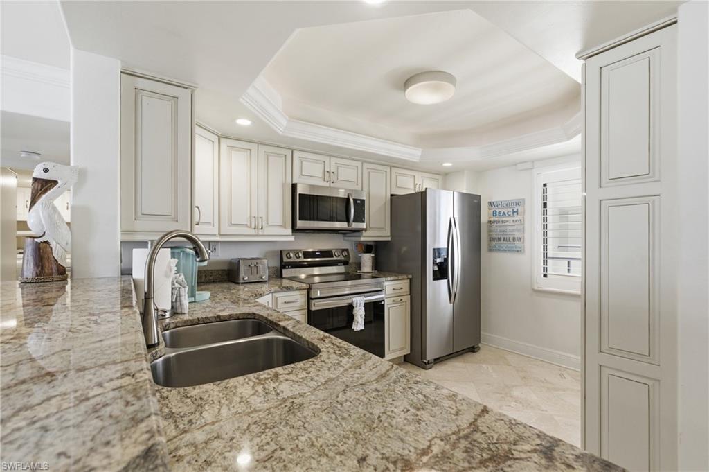 6660 Estero Blvd 502 Property Photo 11