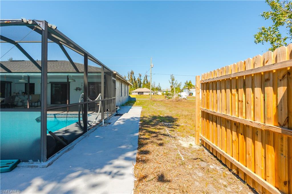 2908 9th Ter Property Photo 14