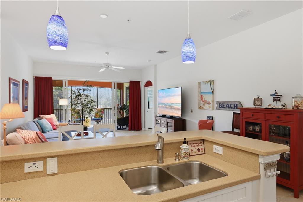 8601 Piazza Del Lago Cir 203 Property Photo 14