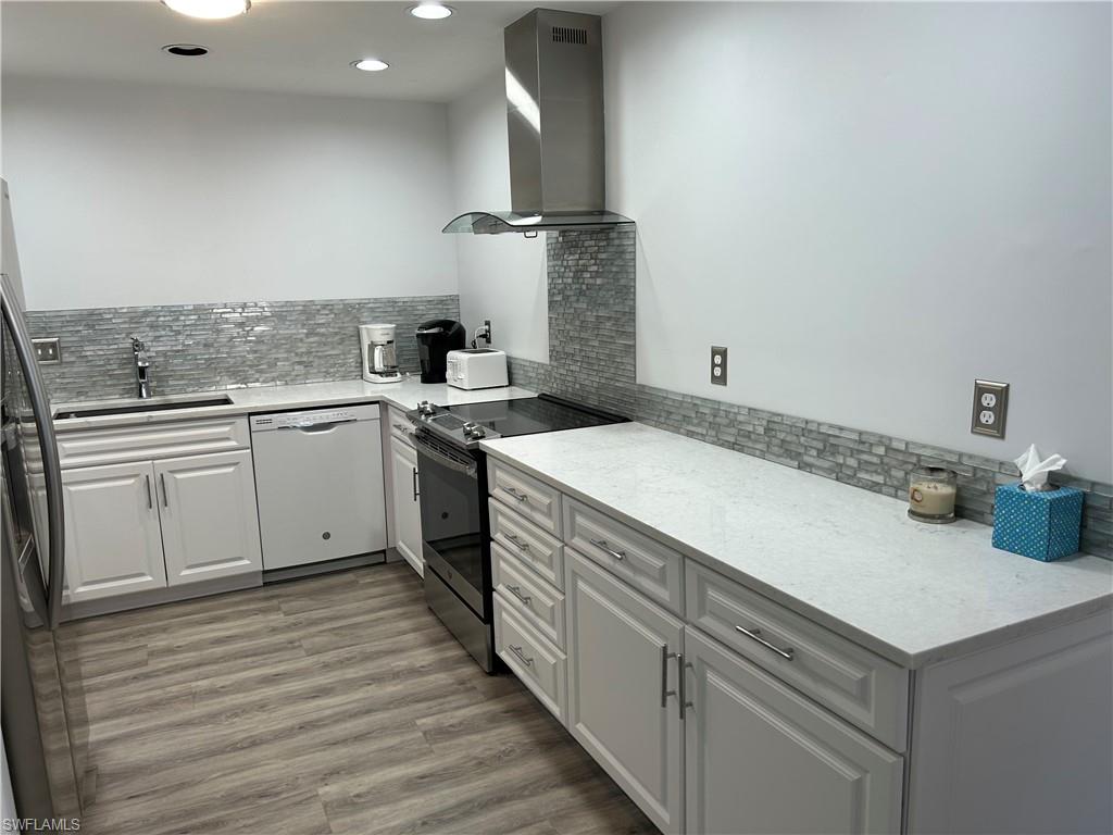 509 Roma Ct 201 Property Photo 8