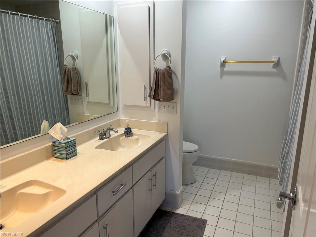 509 Roma Ct 201 Property Photo 14
