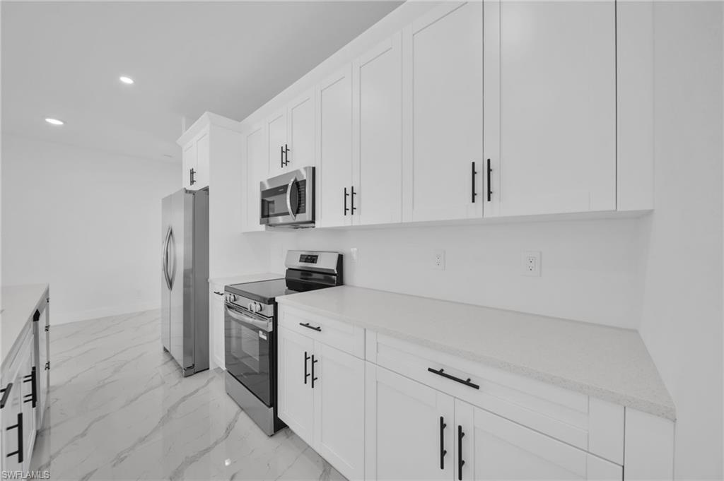 921 Chiquita Blvd N Property Photo 16