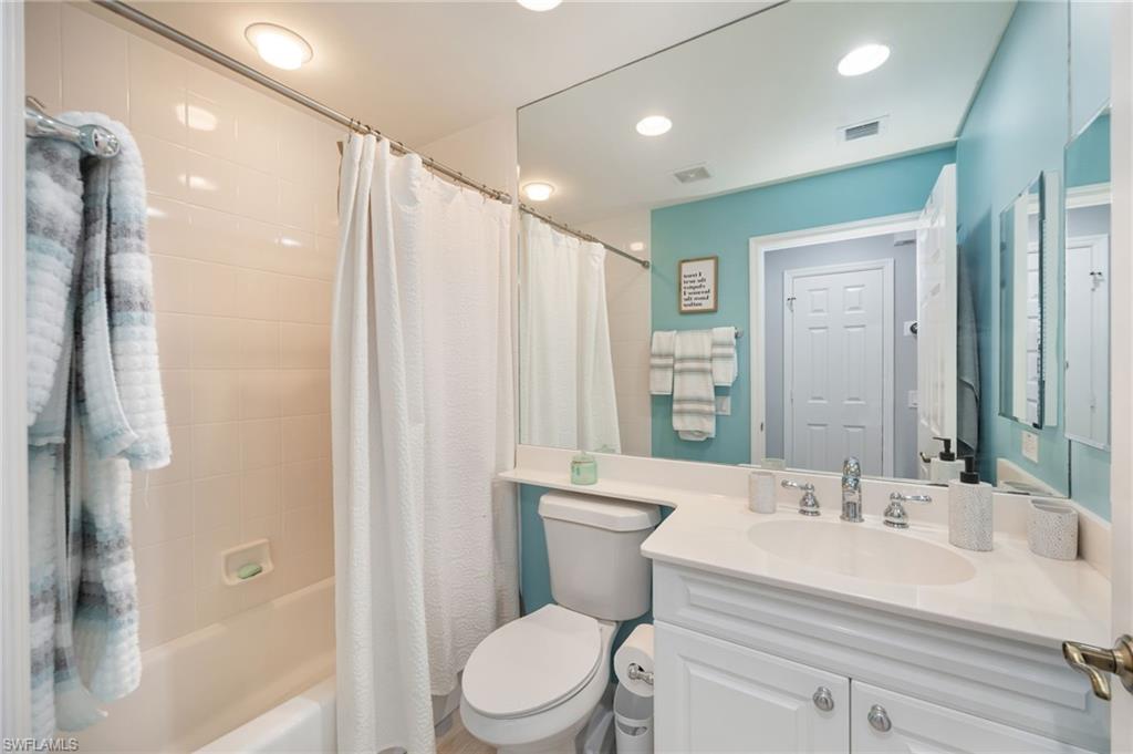 425 Cove Tower Dr 502 Property Photo 13