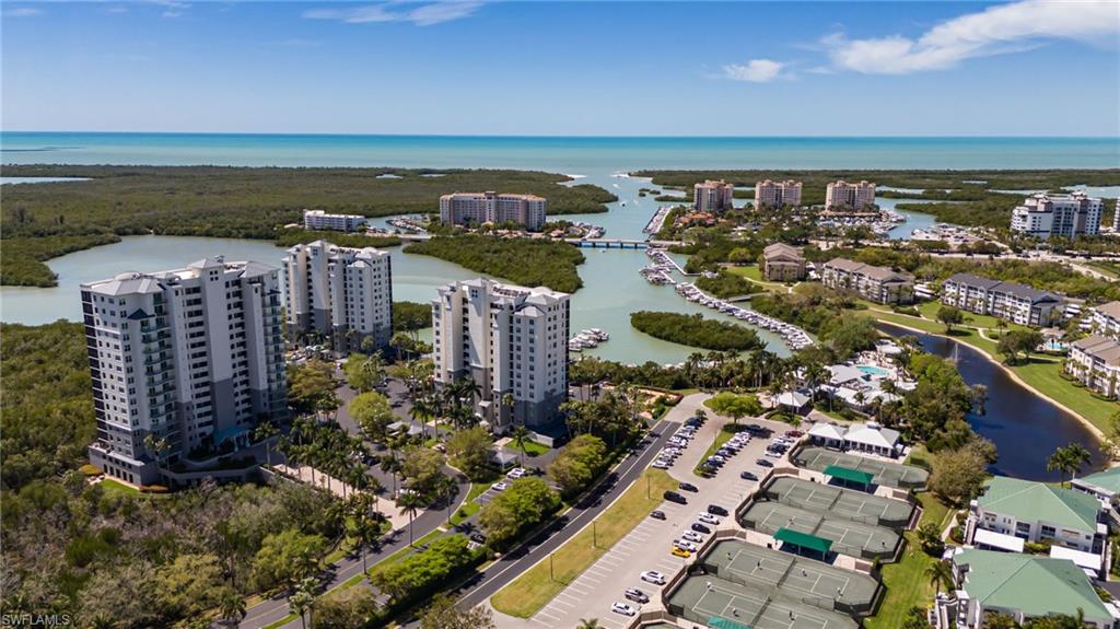 425 Cove Tower Dr 502 Property Photo 17