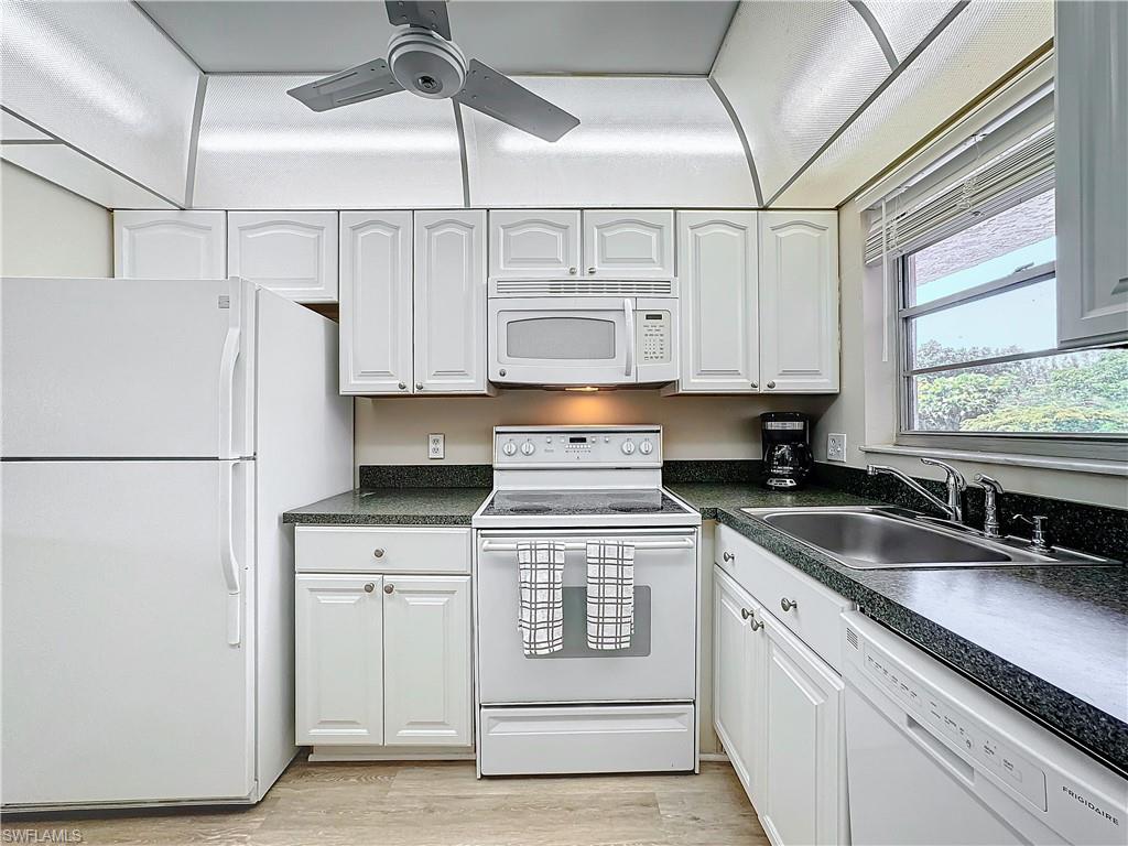 300 Forest Lakes Blvd 201 Property Photo 6