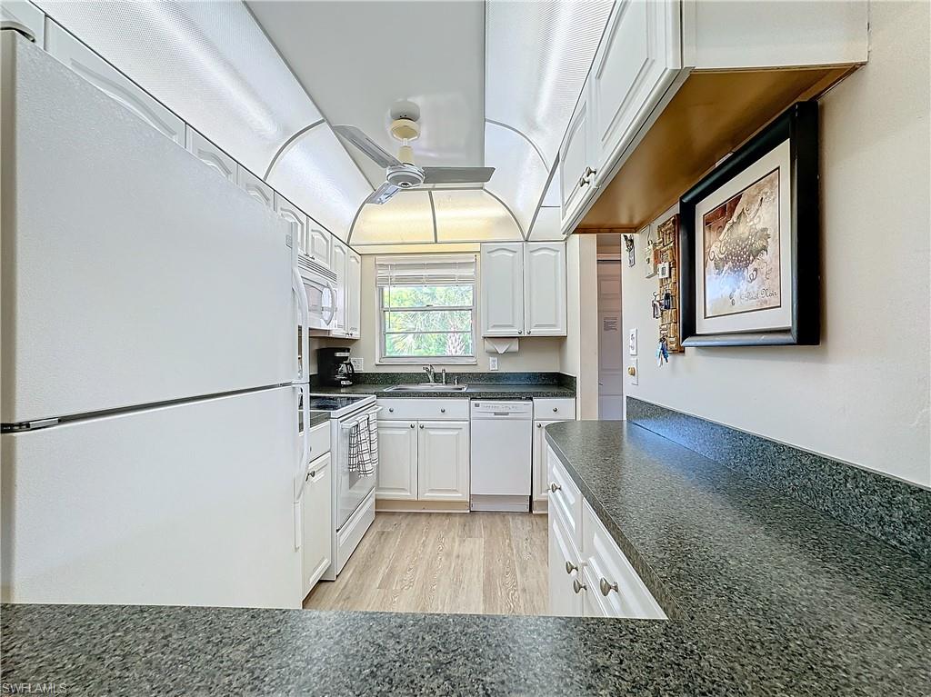 300 Forest Lakes Blvd 201 Property Photo 10