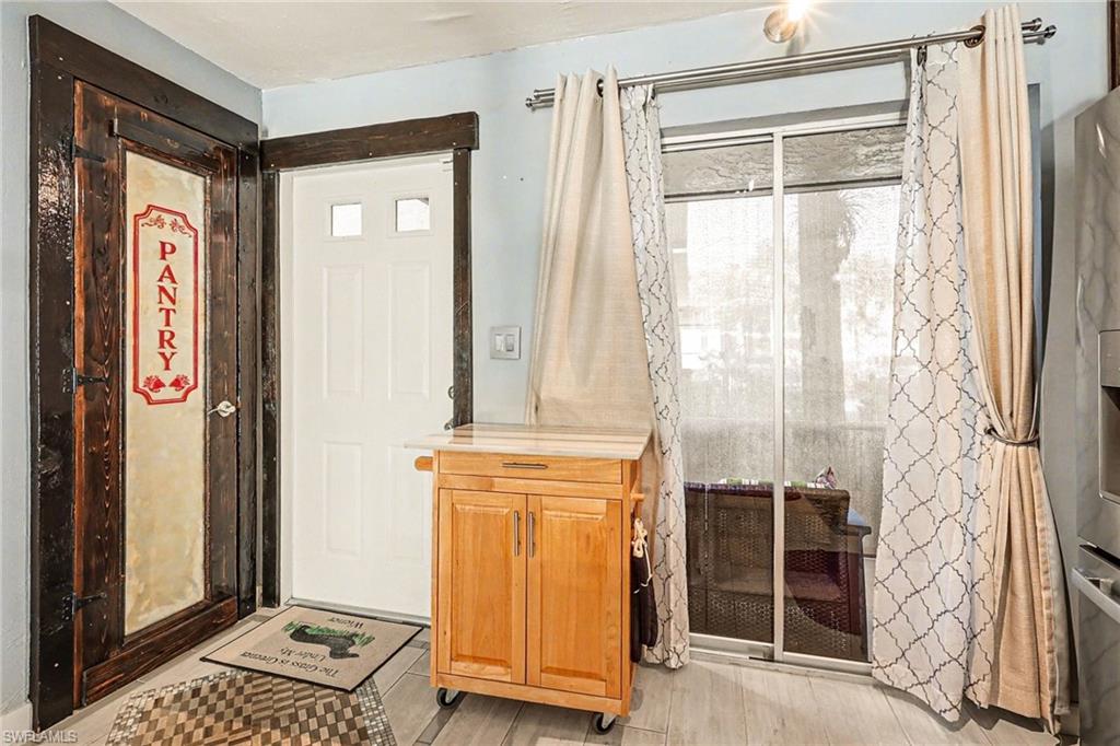 4150 Looking Glass Ln 3903 Property Photo 2