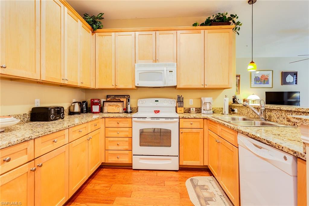 9088 Chula Vista St 108-3 Property Photo 12