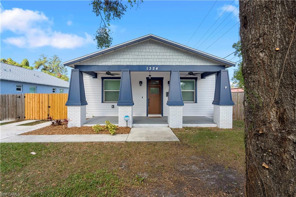 1324 Giddens Ave Property Photo 1