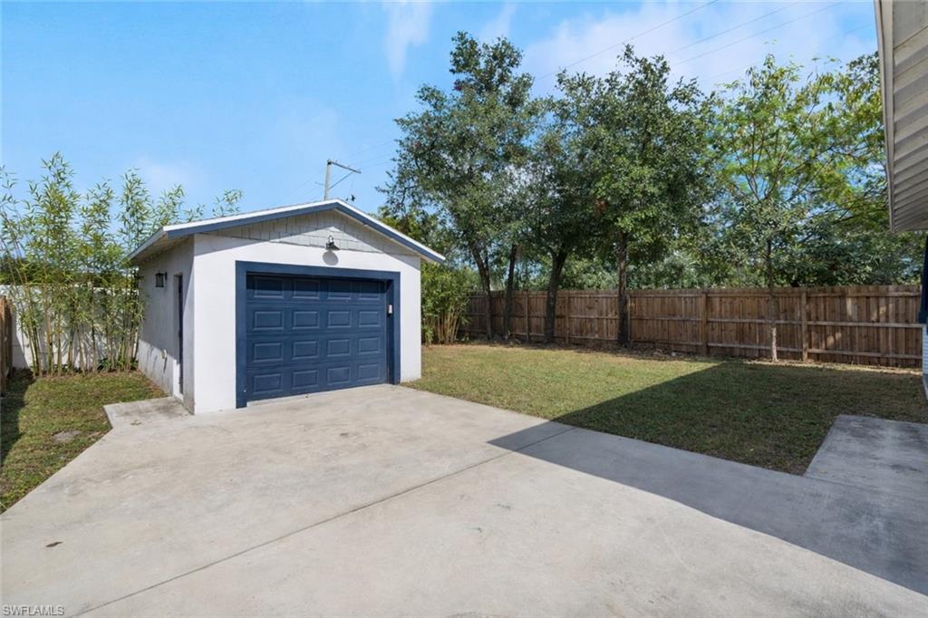 1324 Giddens Ave Property Photo 32
