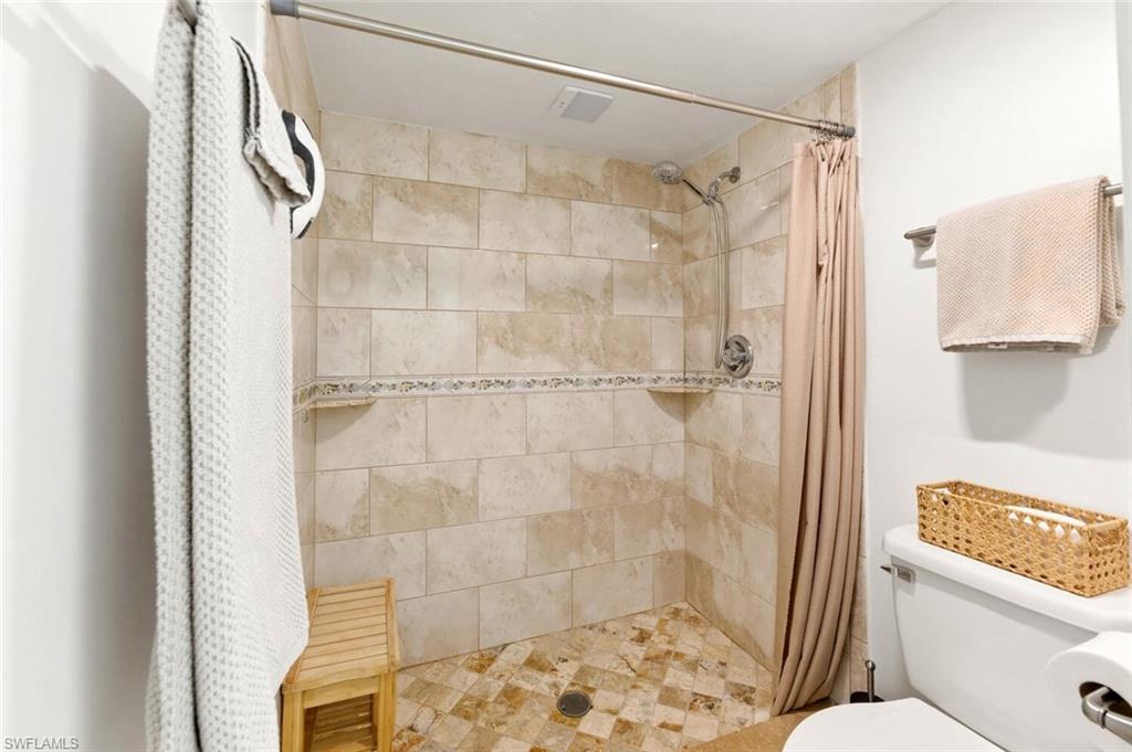 7260 Coventry Ct 405 Property Photo 20