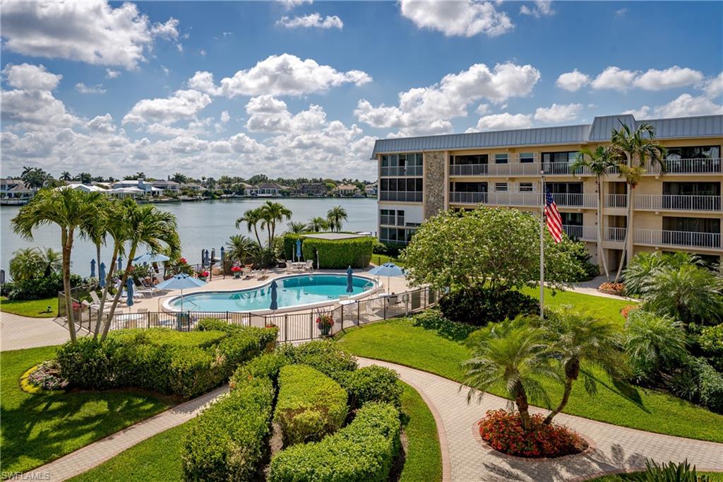 3450 Gulf Shore Blvd N 305 Property Photo 2