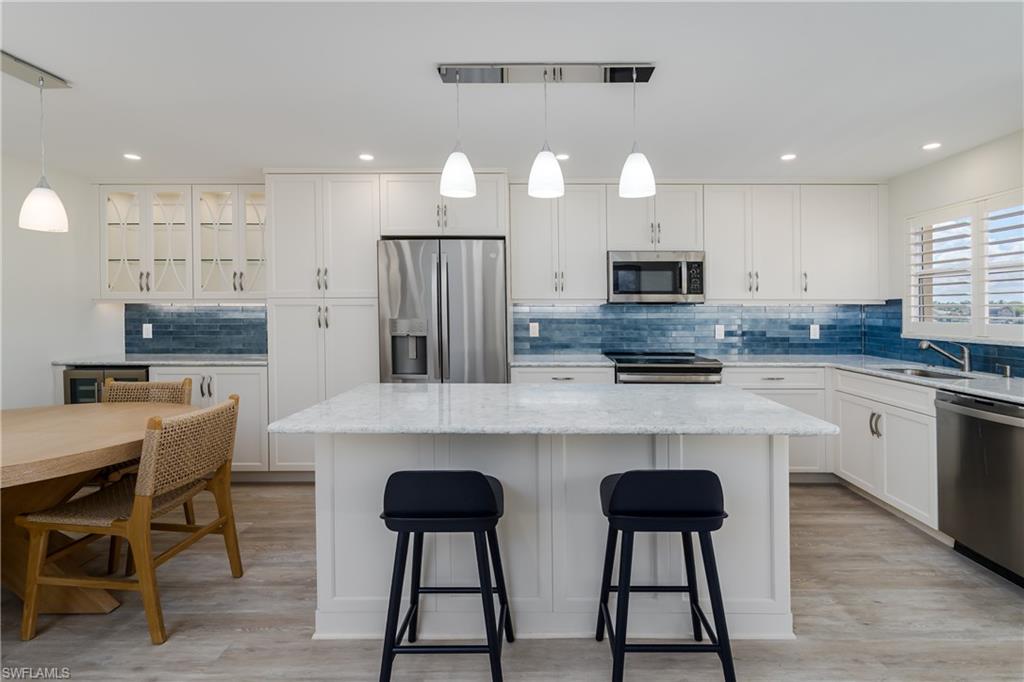 3450 Gulf Shore Blvd N 305 Property Photo 16