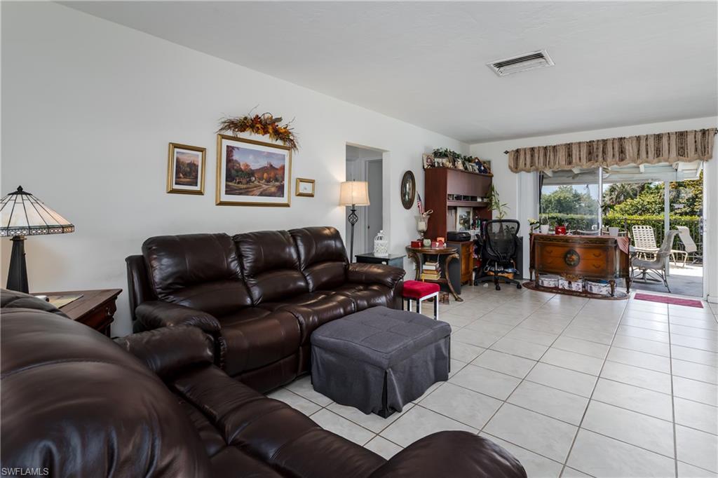 756 Apple Ct Property Photo 11