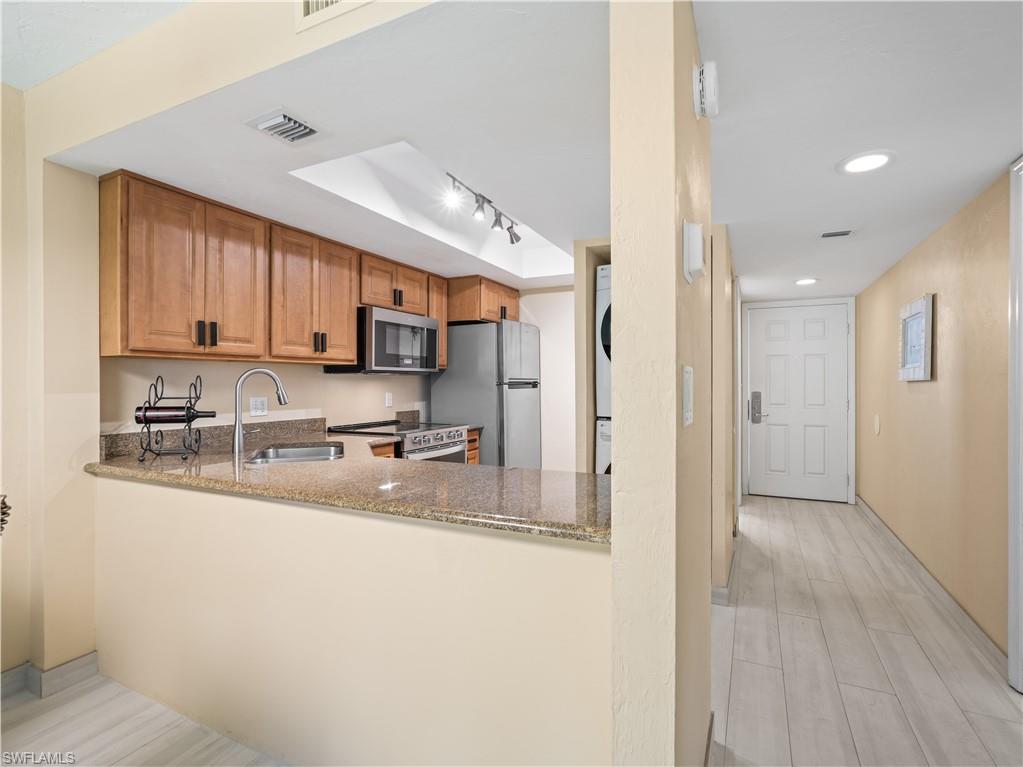 600 Neapolitan Way 127 Property Photo 7
