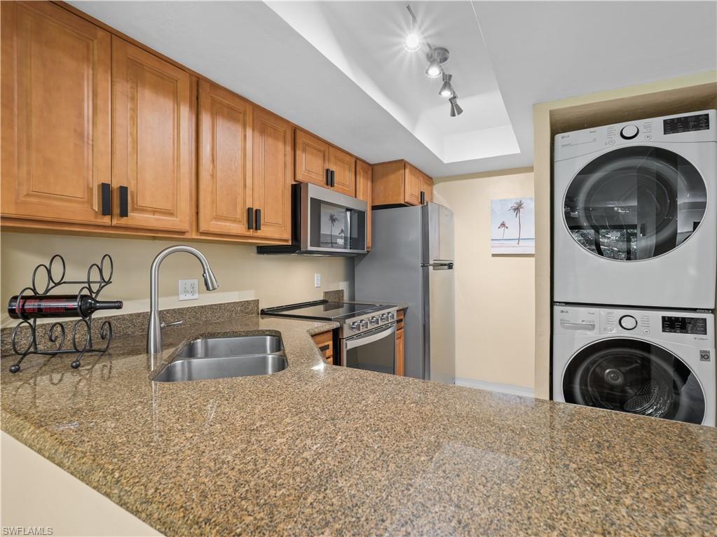 600 Neapolitan Way 127 Property Photo 10