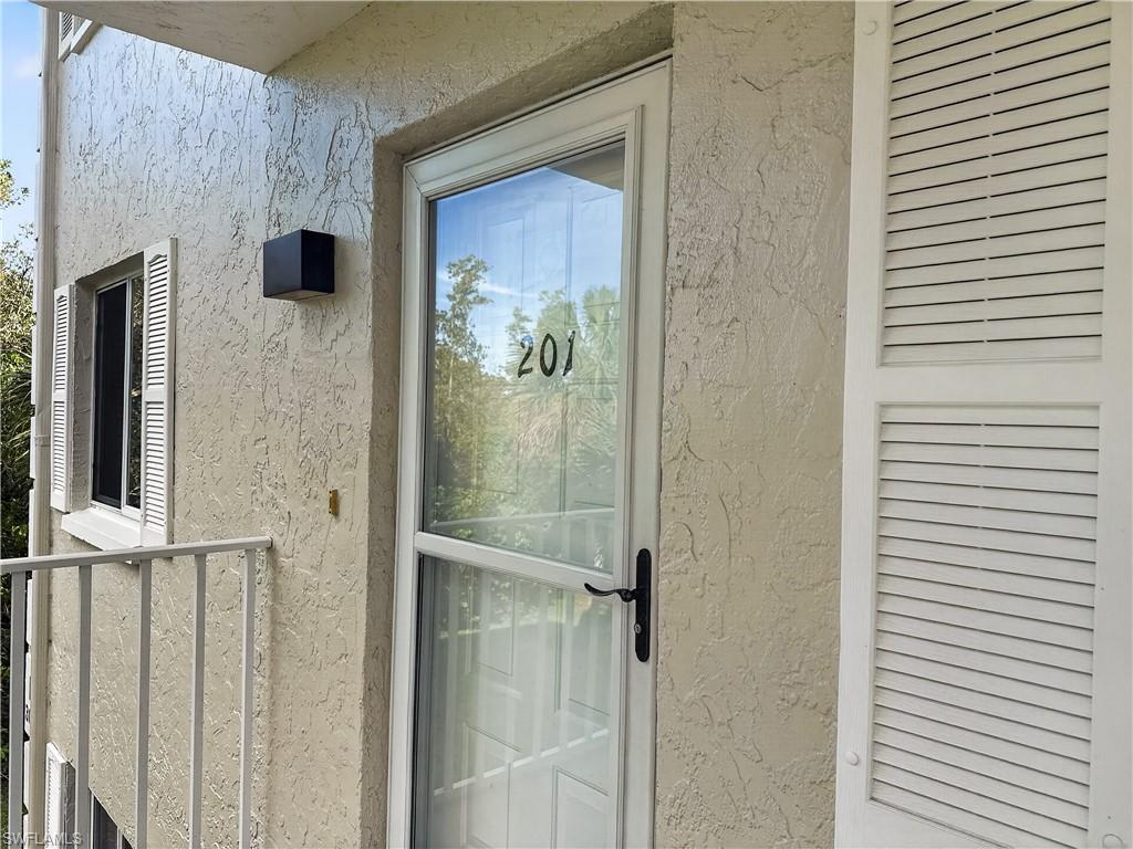 3041 Sandpiper Bay Cir H201 Property Photo 3