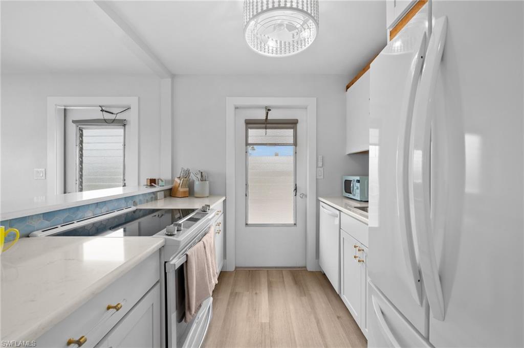 1550 Gulf Shore Blvd N E2 Property Photo 18