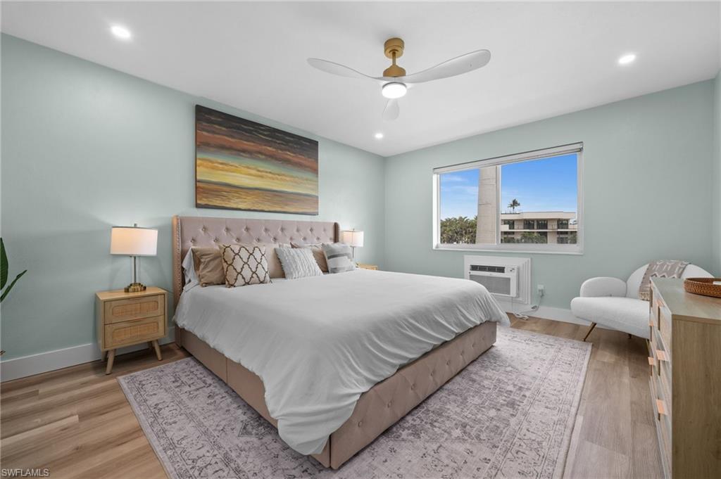 1550 Gulf Shore Blvd N E2 Property Photo 24