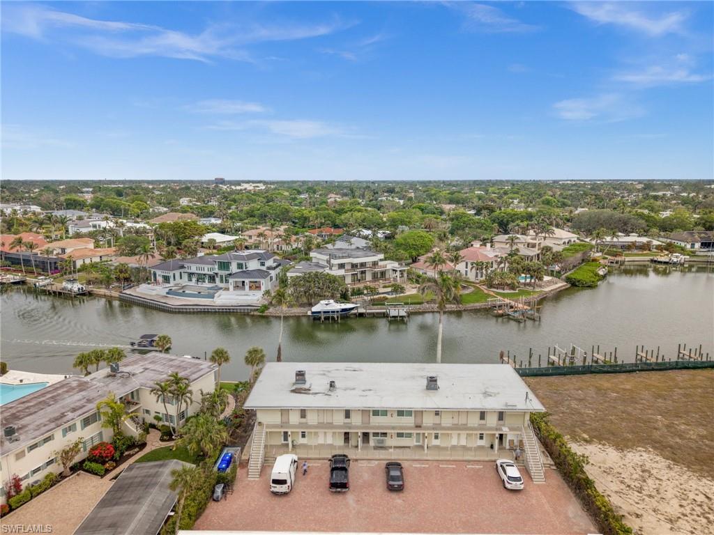 1550 Gulf Shore Blvd N E2 Property Photo 29