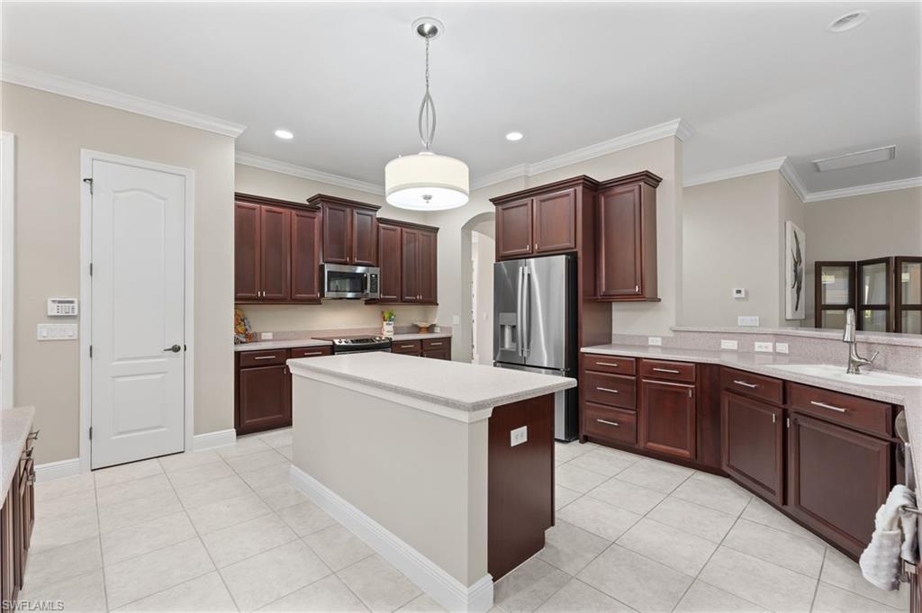 16040 Herons View Dr Property Photo 7