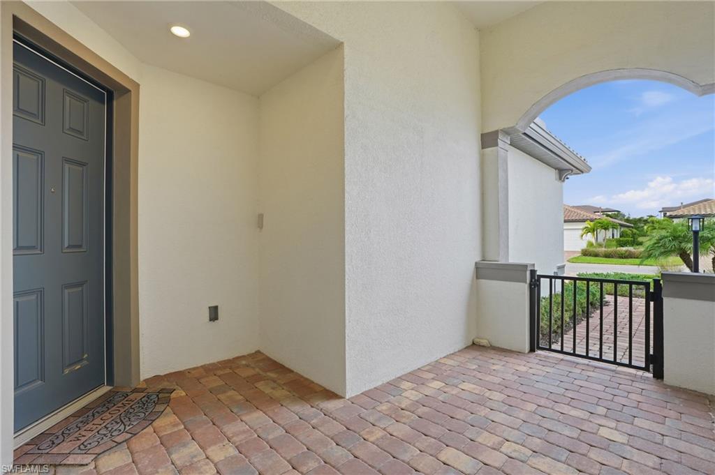 12361 Canal Grande Dr Property Photo 4