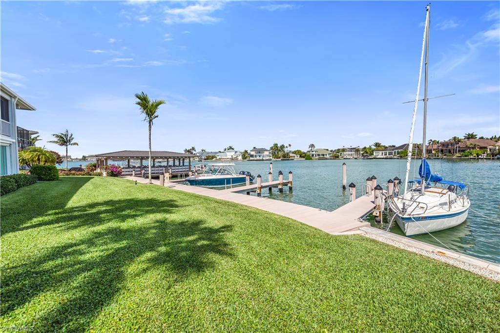 3400 Gulf Shore Blvd N J3 Property Photo 6