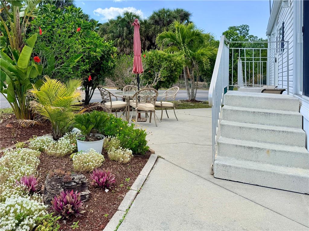 2 Jade DR 2J Property Photo 1