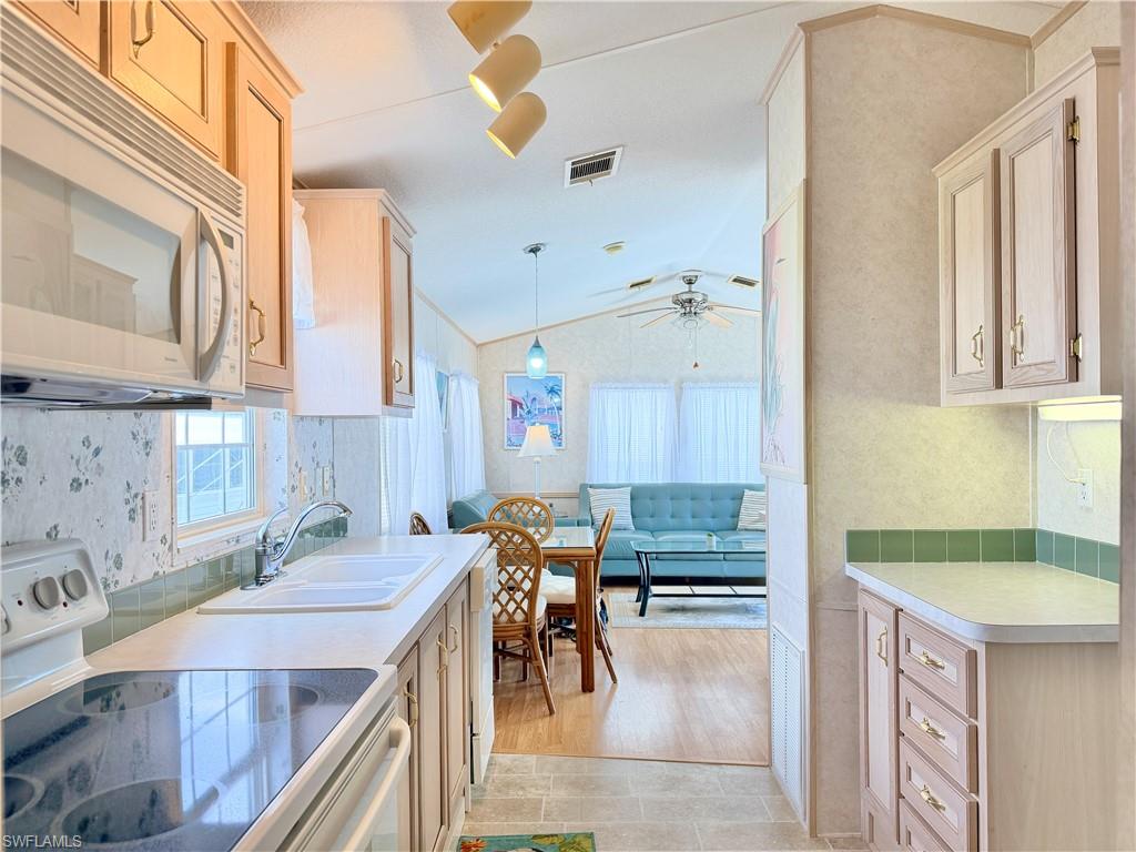 2 Jade Dr 2j Property Photo 12