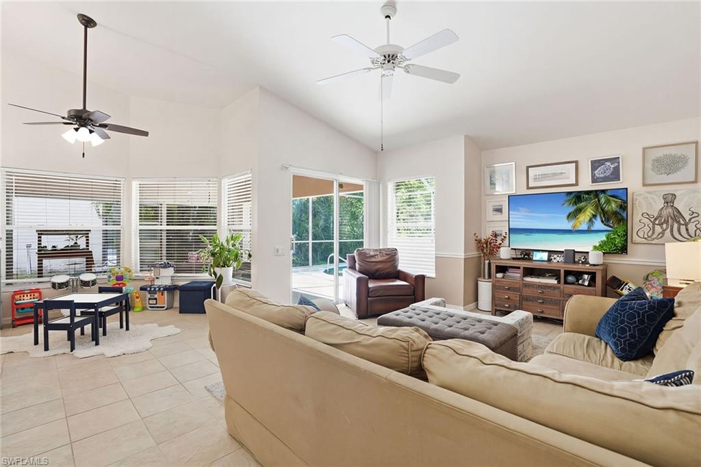 8128 Breton Cir Property Photo 8