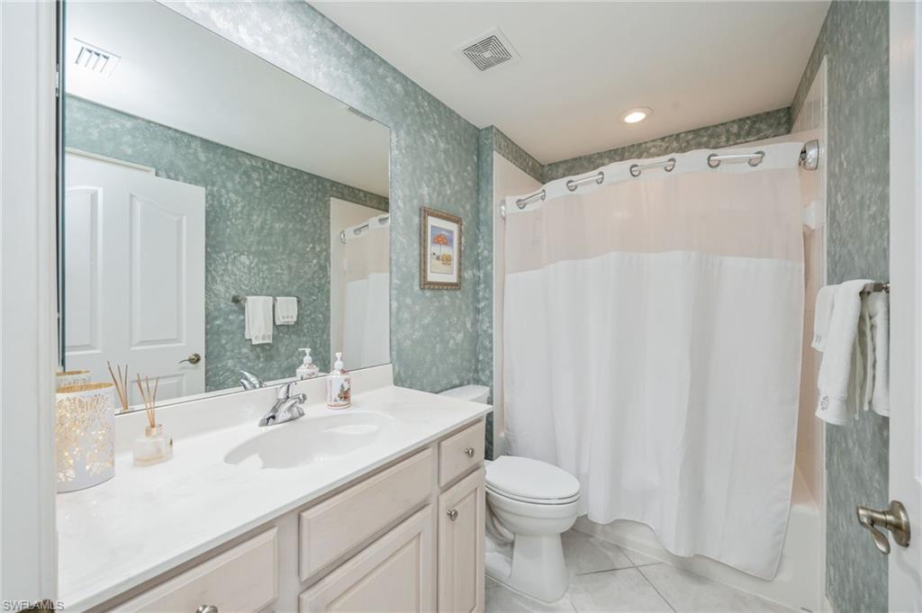 8200 Saratoga Dr 401 Property Photo 17