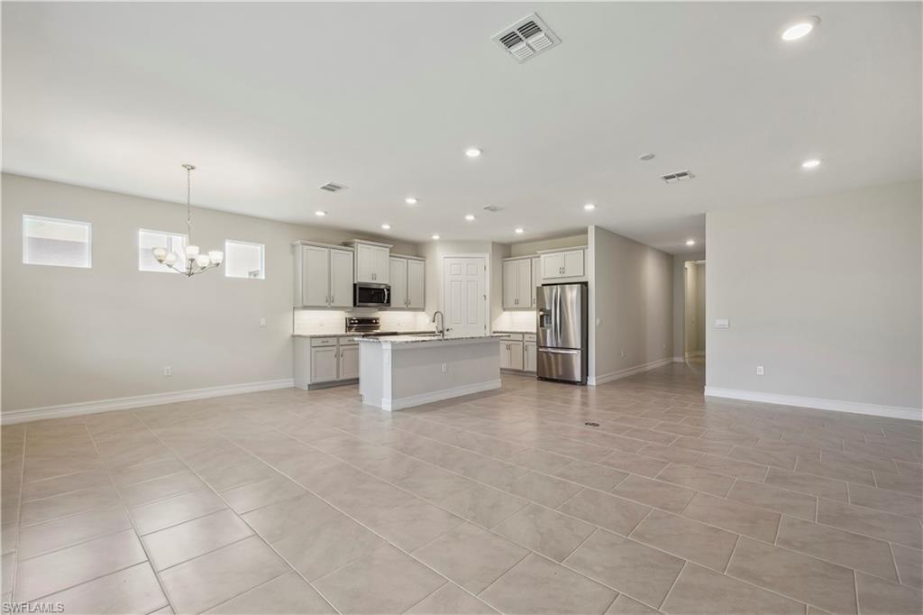16921 Elkhorn Coral Dr Property Photo 7