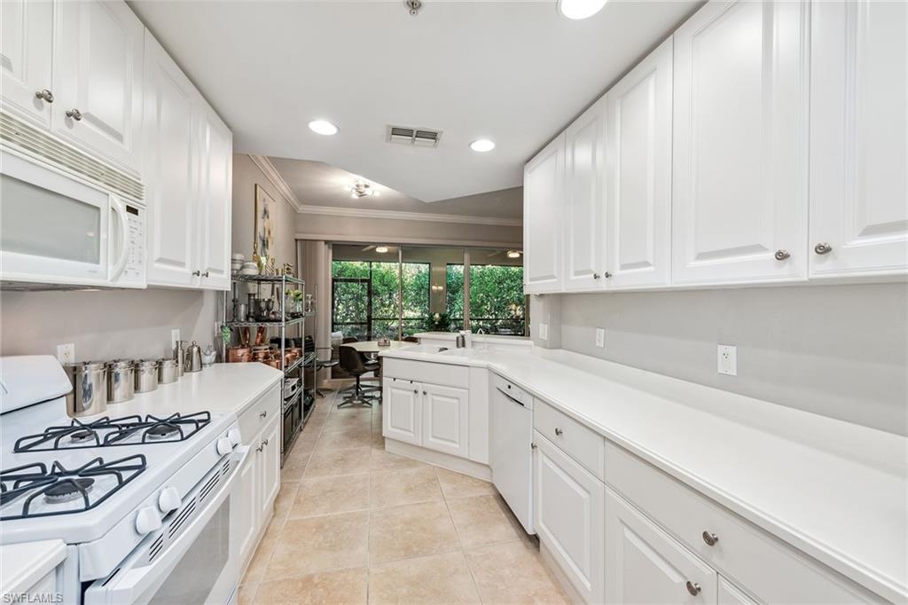 3985 Deer Crossing Ct 103 Property Photo 5