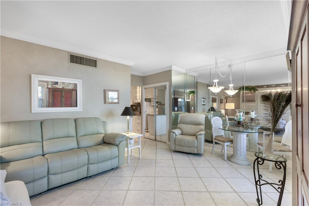240 Seaview Ct 105 Property Photo 1