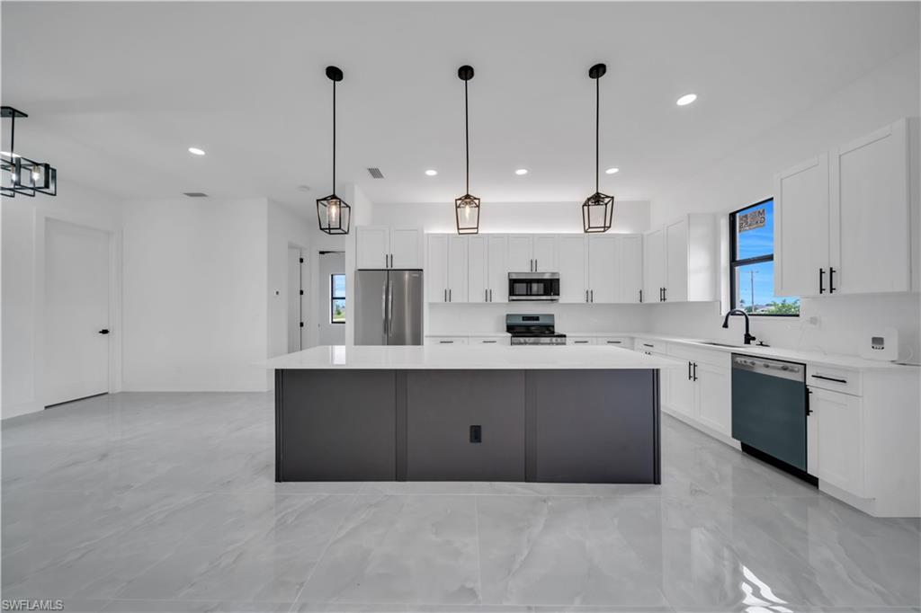 2720 Santa Barbara Blvd N Property Photo 10