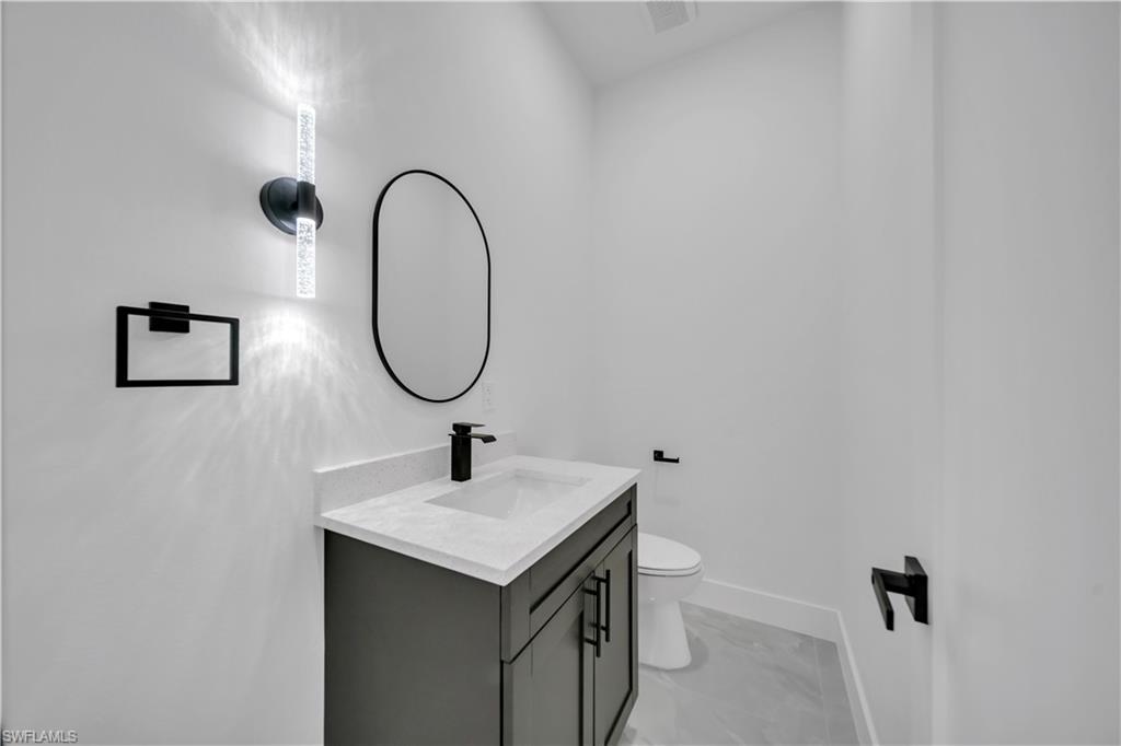 2720 Santa Barbara Blvd N Property Photo 13