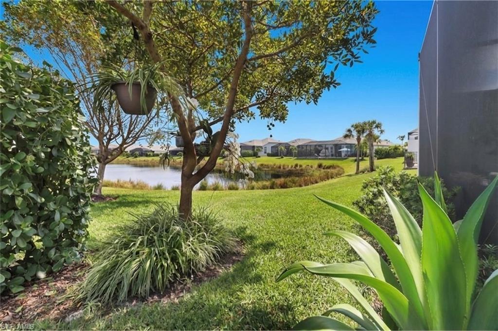 8966 Saint Lucia Dr Property Photo 21