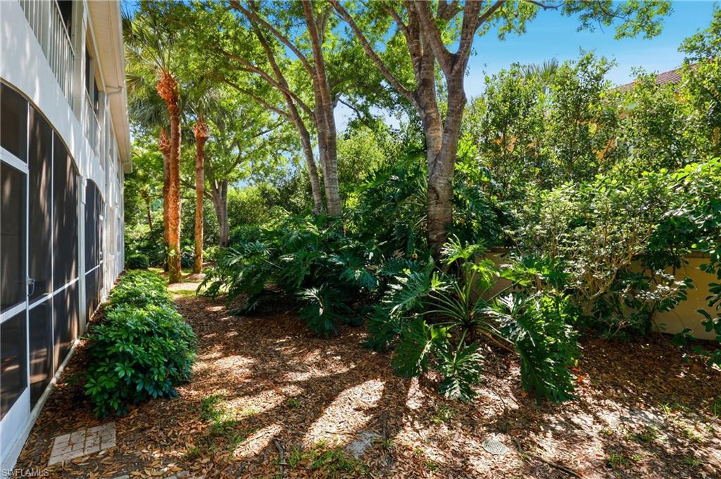 8420 Excalibur Cir R6 Property Photo 34