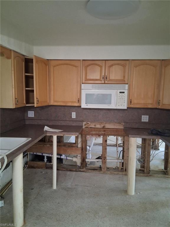 3311 Ash St Property Photo 6