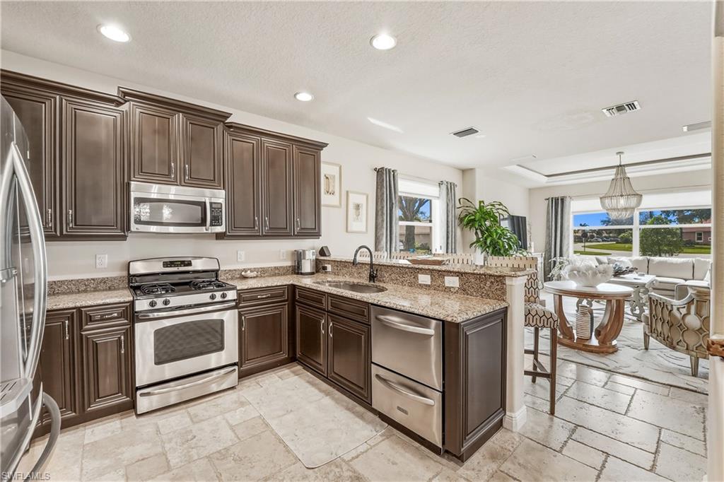 9429 La Bianco St Property Photo 8