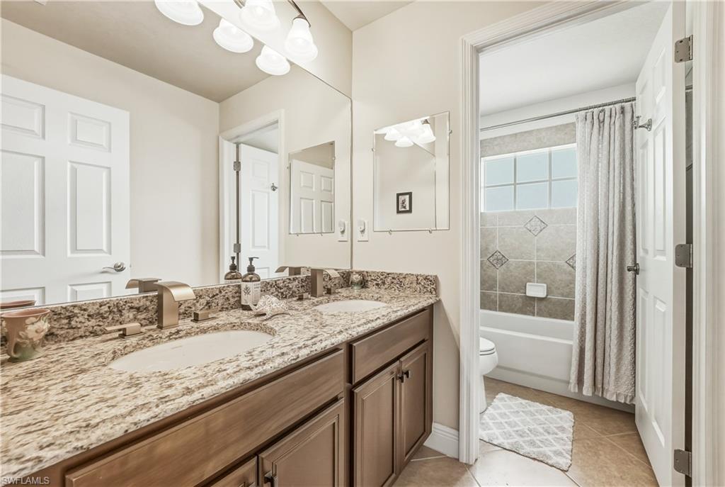 9429 La Bianco St Property Photo 28